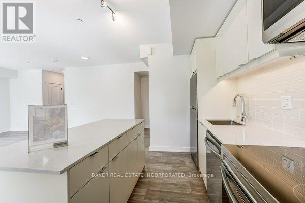 120 - 31 Farmstead Road, Toronto, Ontario  M2L 2X2 - Photo 11 - C13714898