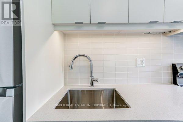 120 - 31 Farmstead Road, Toronto, Ontario  M2L 2X2 - Photo 9 - C13714898