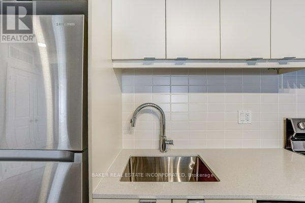 129 - 31 Farmstead Road, Toronto, Ontario  M2L 2X2 - Photo 8 - C13714906