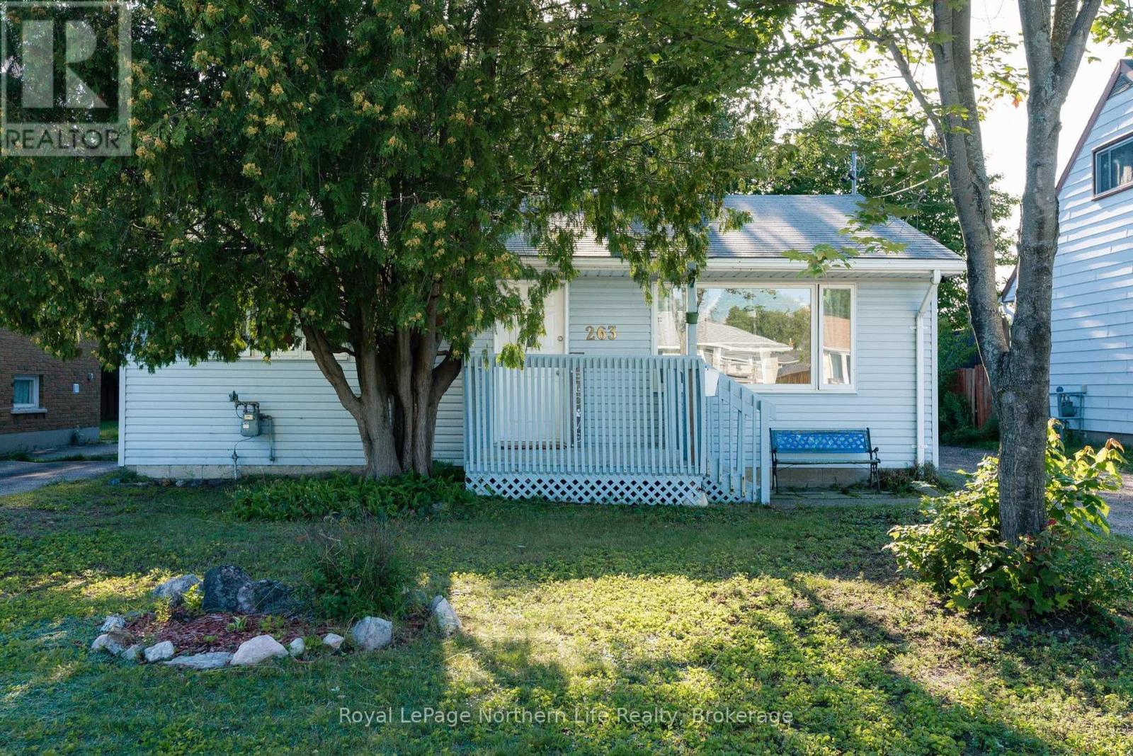 263 Wesley Avenue — photo 1
