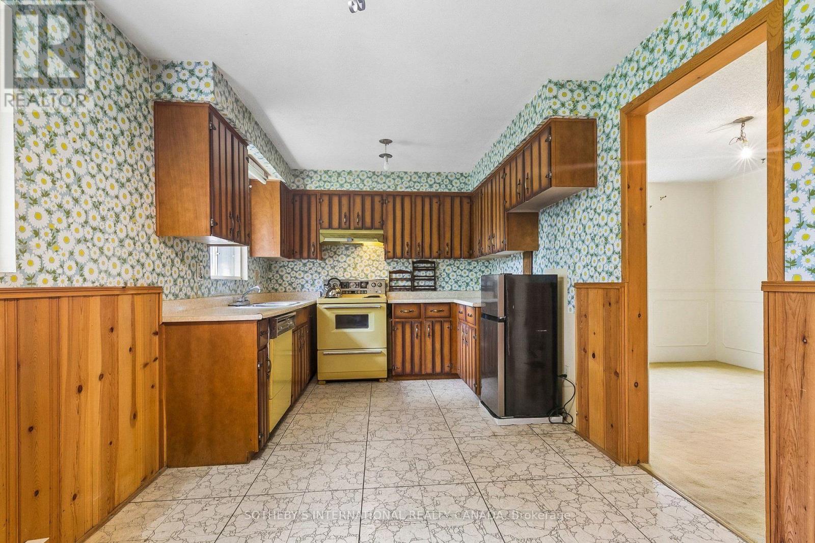 63 Cobblestone Drive, Toronto, Ontario  M2J 2X6 - Photo 9 - C13714970