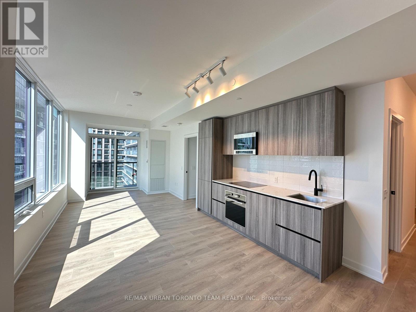 3402 - 117 Broadway Avenue, Toronto, Ontario  M4P 1V3 - Photo 2 - C13715002