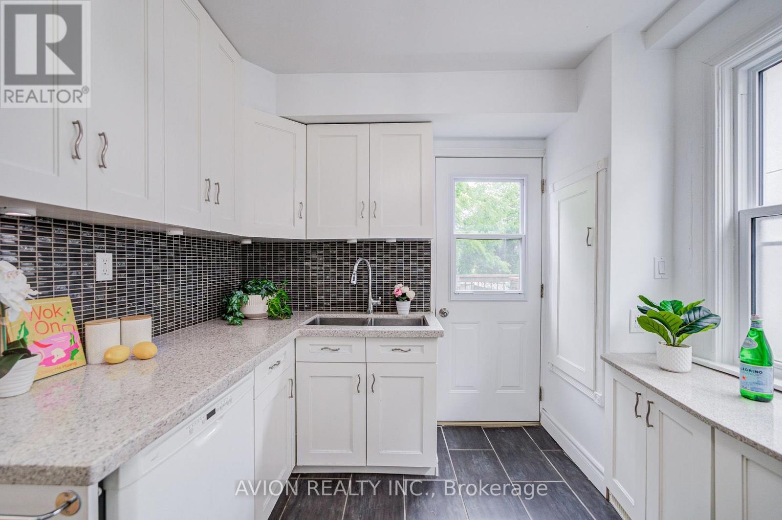 225 Clarke Street, Oshawa, Ontario  L1H 5G2 - Photo 13 - E13714896