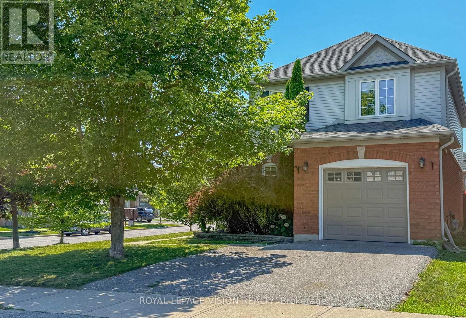 2 Laprade Square, Clarington, Ontario  L1C 0C8 - Photo 3 - E13714930