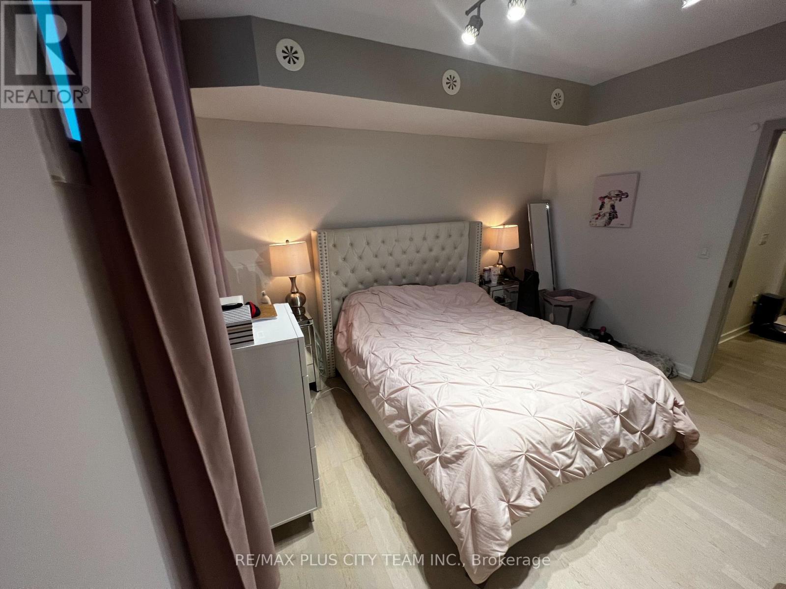 34 - 140 Broadview Avenue, Toronto, Ontario  M4M 2G2 - Photo 8 - E13715022