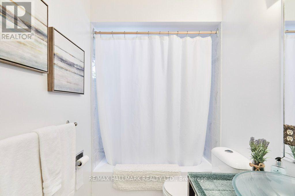20 Pine Avenue, Toronto, Ontario  M4E 1L8 - Photo 16 - E13715030