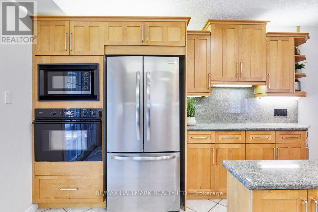 20 Pine Avenue, Toronto, Ontario  M4E 1L8 - Photo 7 - E13715030