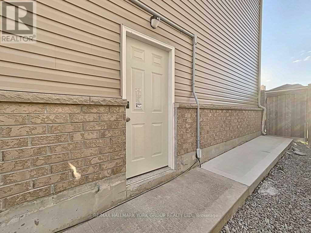 Lower - 130 Orr Drive, Bradford West Gwillimbury, Ontario  L3Z 0S2 - Photo 6 - N13714946
