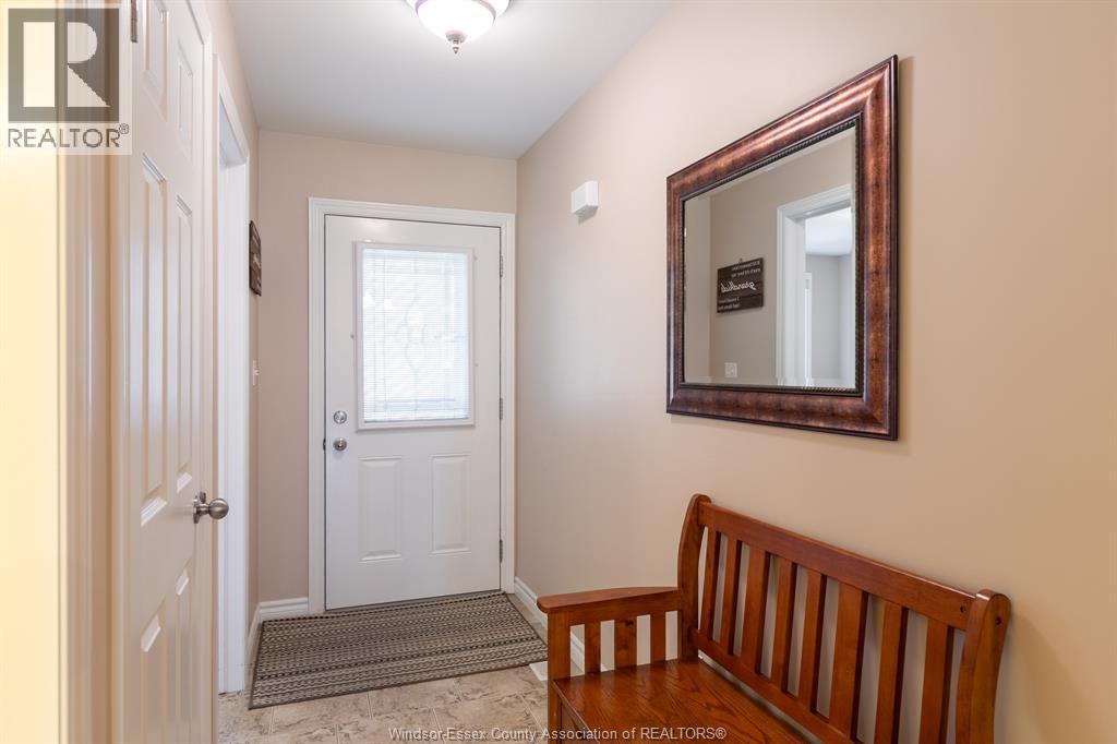 11123 Snowcrest Street, Windsor, Ontario  N8F 1M2 - Photo 2 - 26020829