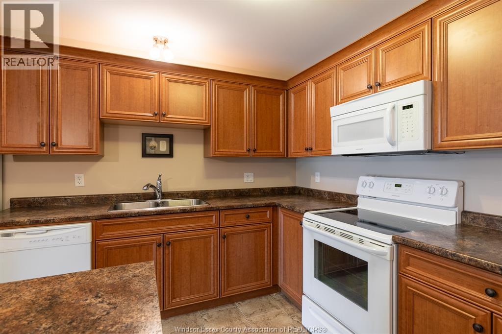 11123 Snowcrest Street, Windsor, Ontario  N8F 1M2 - Photo 14 - 26020829