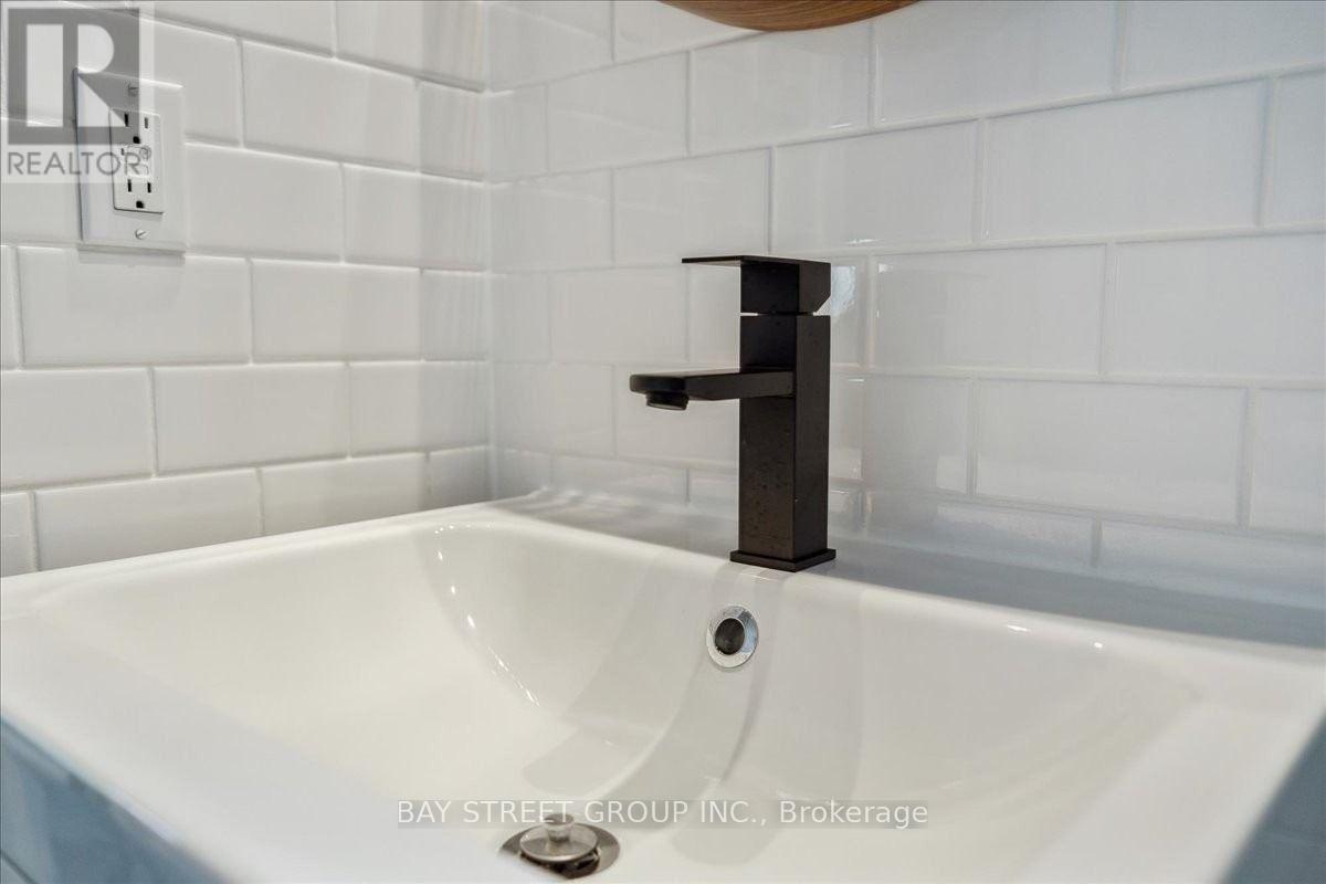 62 Summerset Drive, Barrie (Ardagh), Ontario  L4N 6G5 - Photo 28 - S13714944