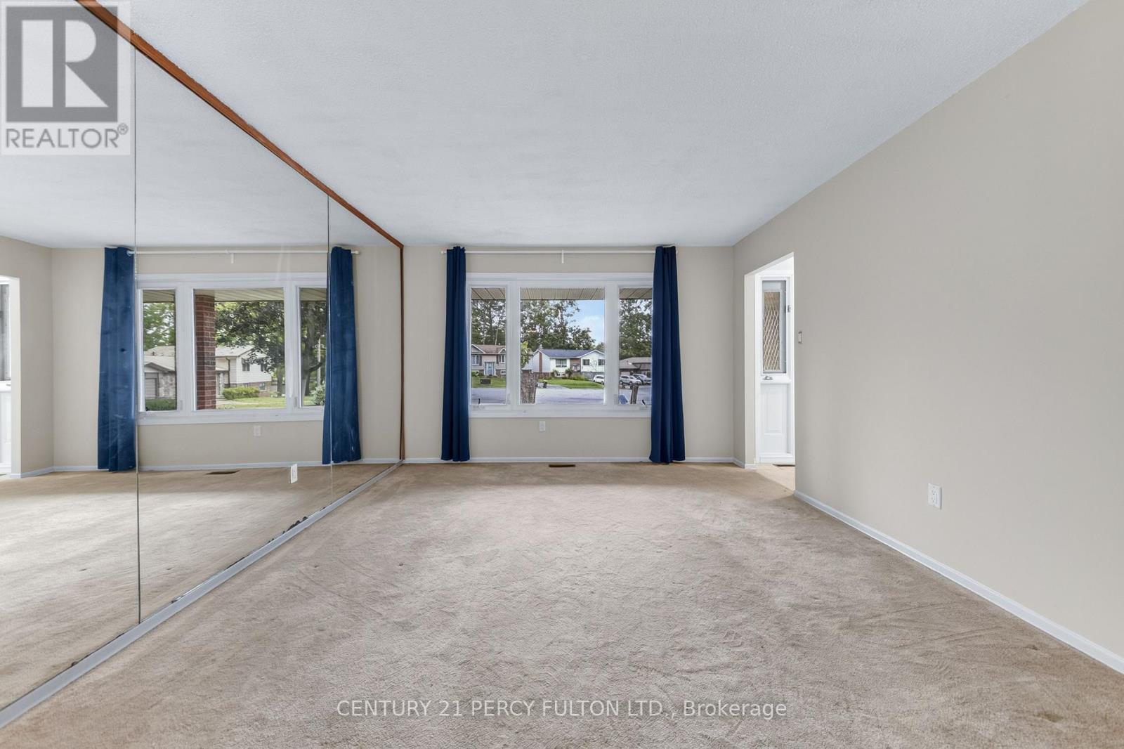 11 Aldergrove Circle, Barrie, Ontario  L4M 4W6 - Photo 10 - S13715004