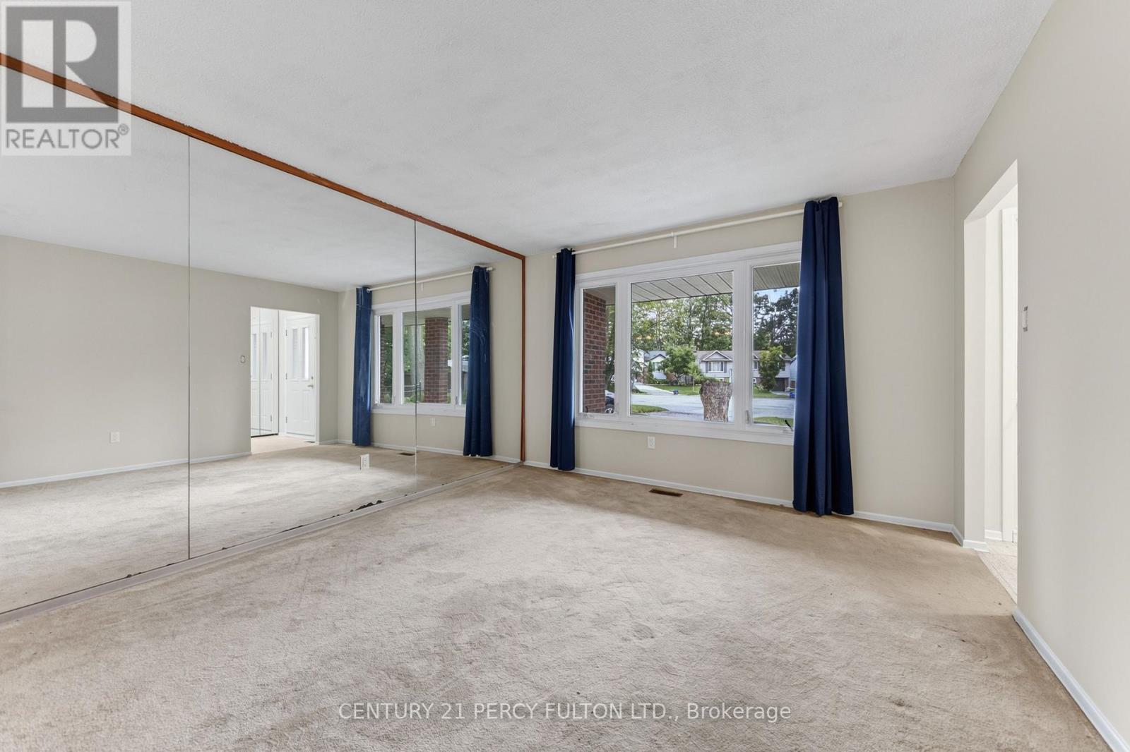 11 Aldergrove Circle, Barrie, Ontario  L4M 4W6 - Photo 9 - S13715004