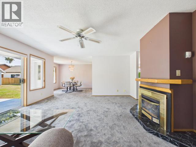 4706 Ontario Ave, Powell River, British Columbia   - Photo 8 - 20155