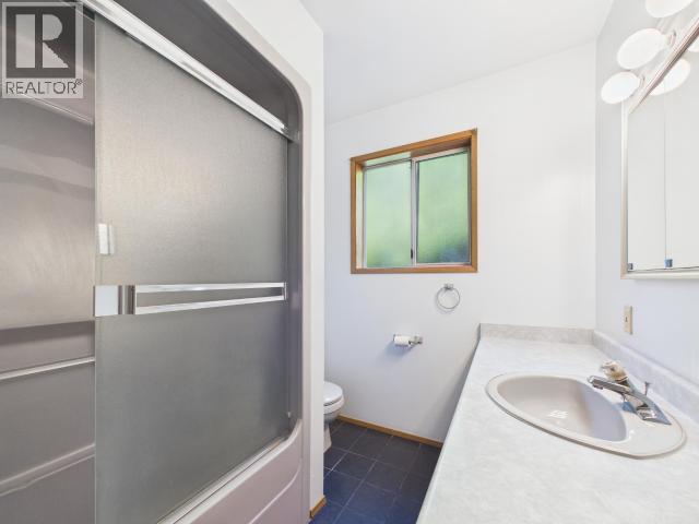 4706 Ontario Ave, Powell River, British Columbia   - Photo 28 - 20155