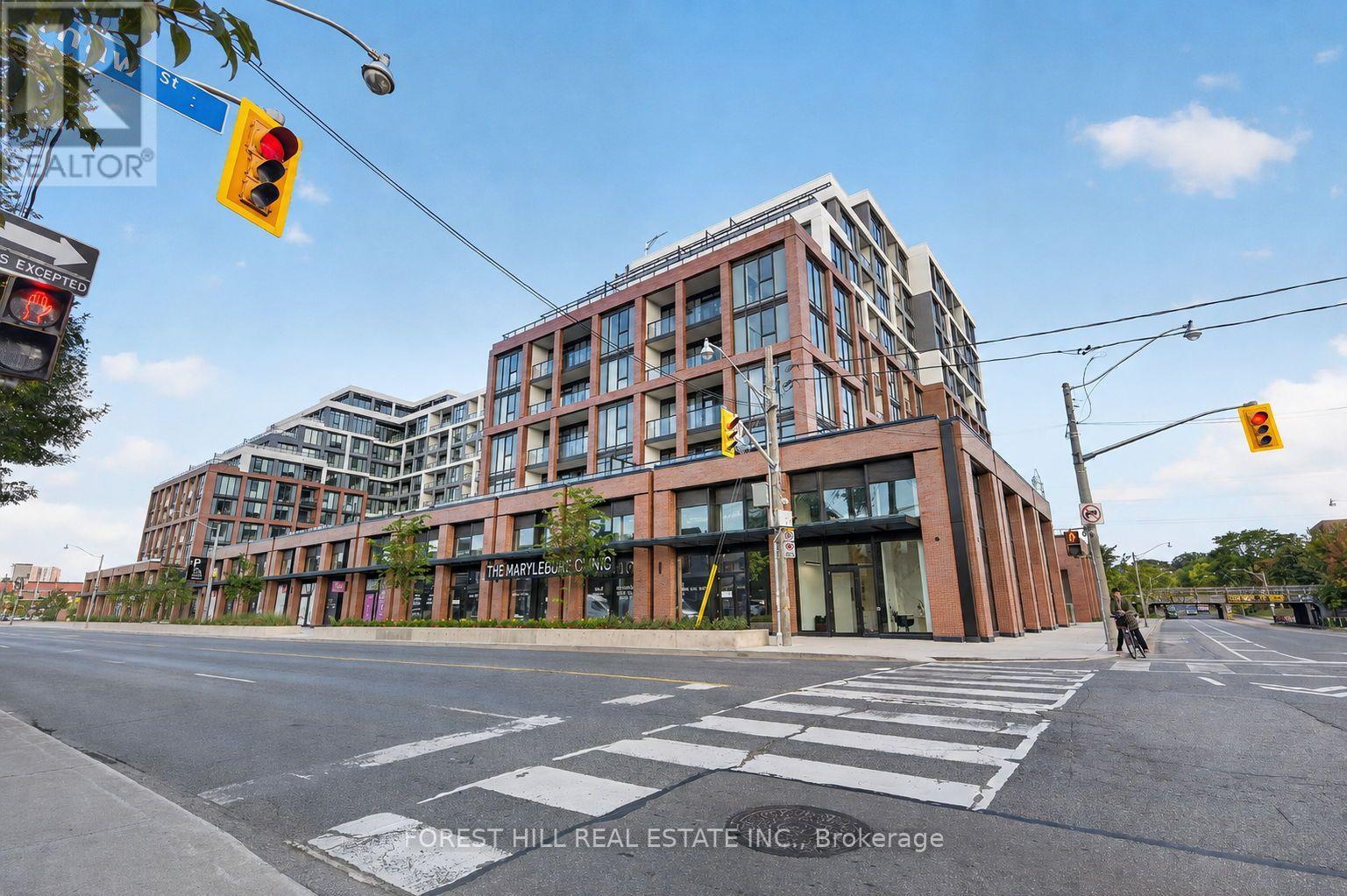 858 DUPONT STREET