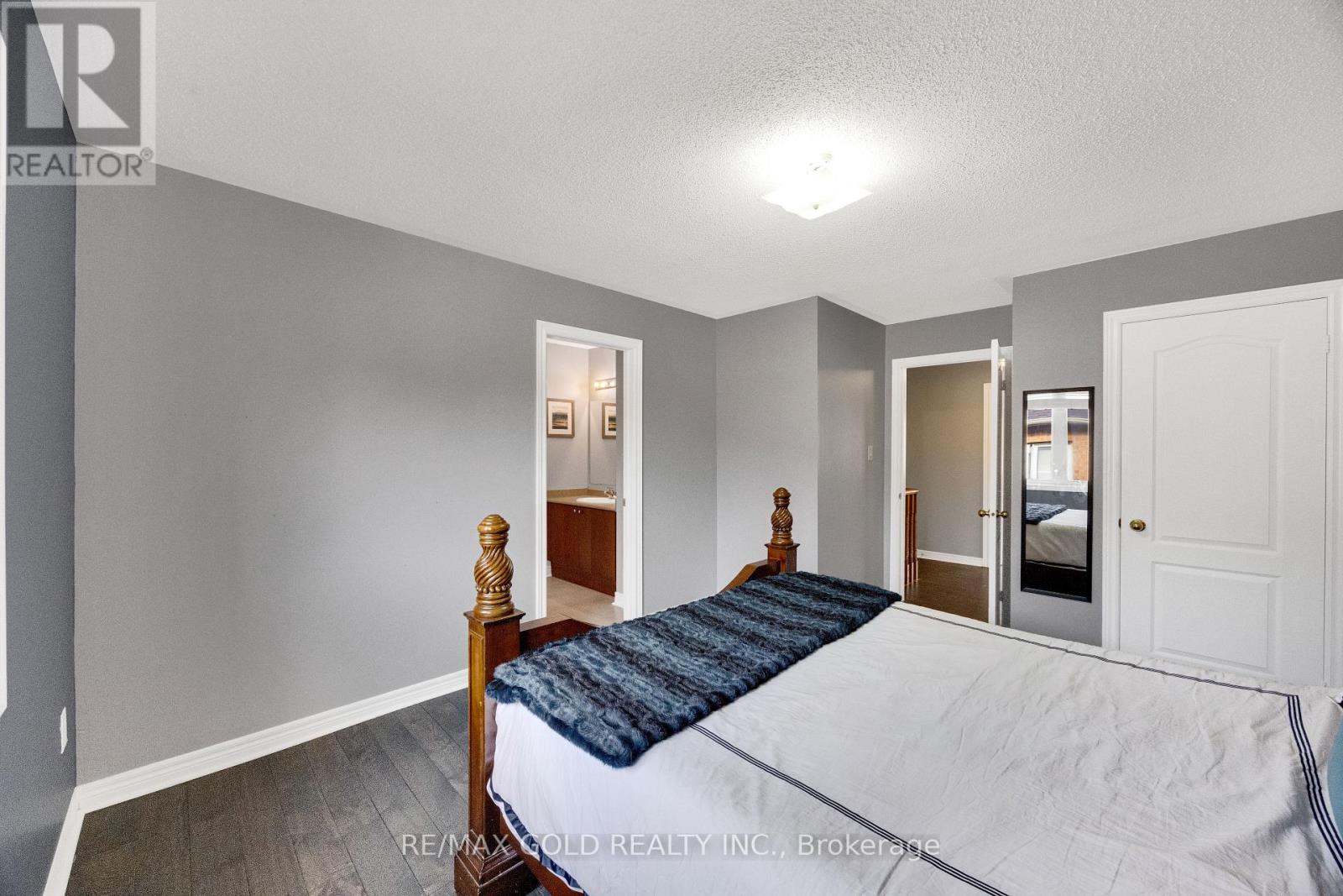 26 Mount Royal Circle, Brampton, Ontario  L6P 1Y7 - Photo 25 - W13714888