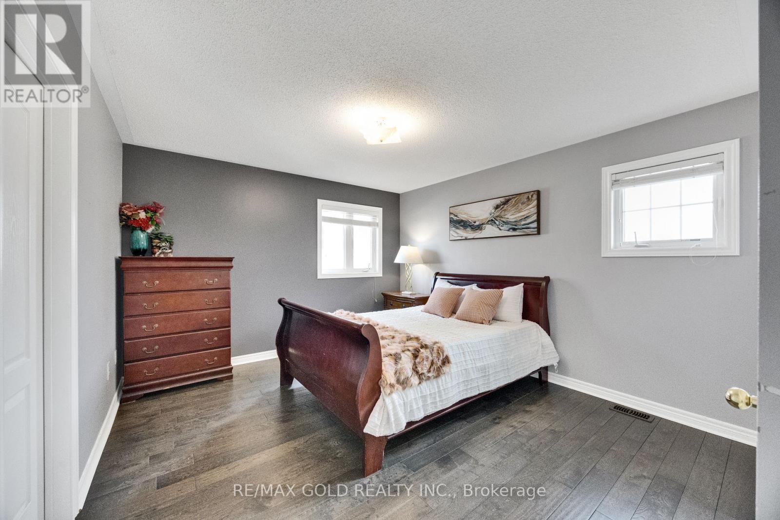 26 Mount Royal Circle, Brampton, Ontario  L6P 1Y7 - Photo 34 - W13714888