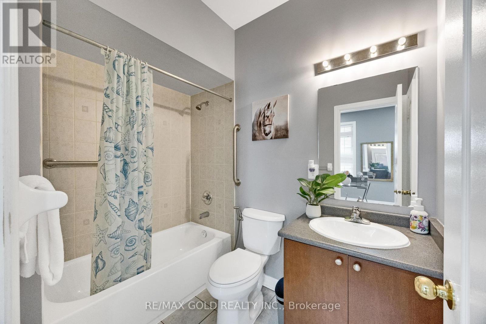 26 Mount Royal Circle, Brampton, Ontario  L6P 1Y7 - Photo 8 - W13714888