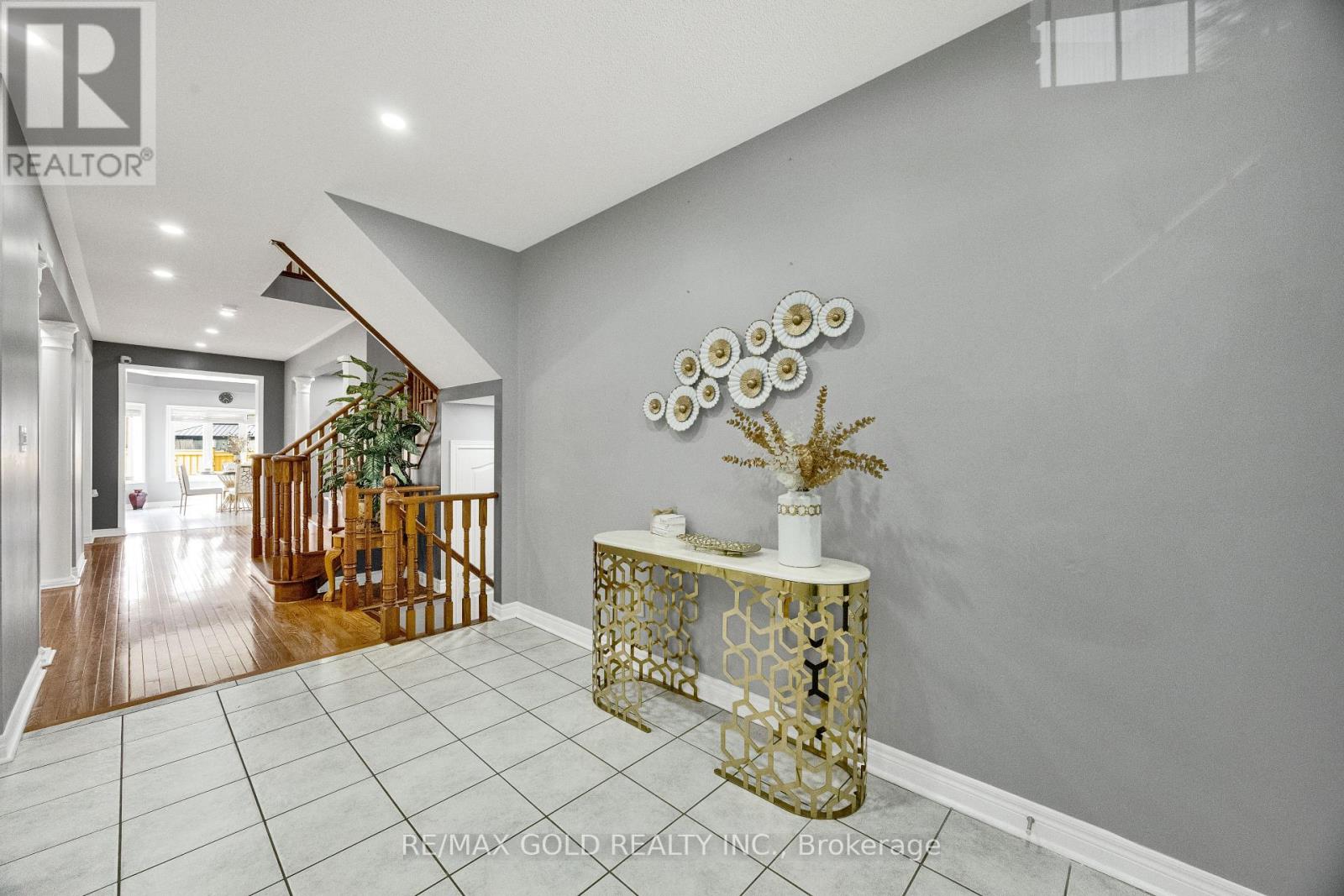 26 Mount Royal Circle, Brampton, Ontario  L6P 1Y7 - Photo 9 - W13714888