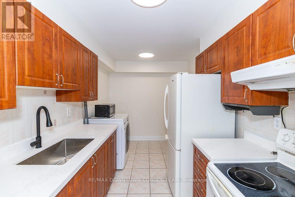 1004 - 10 Tobermory Drive, Toronto, Ontario  M3N 2Y5 - Photo 9 - W13714892