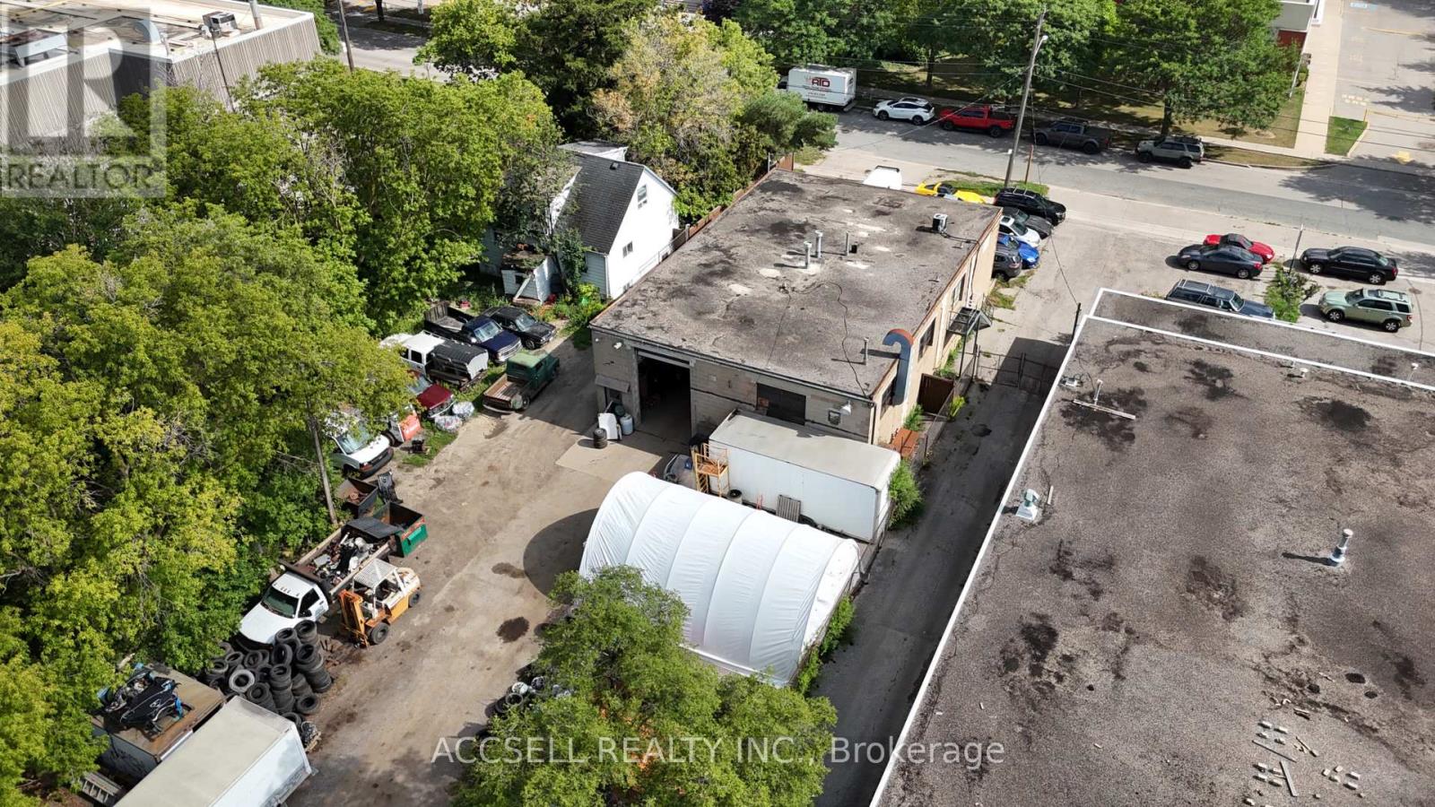 102 Cartwright Avenue, Toronto, Ontario  M6A 1V2 - Photo 8 - W13714958