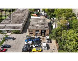 102 CARTWRIGHT AVENUE, Toronto, Ontario