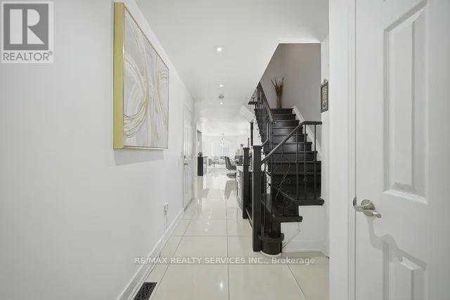 12 - 9900 Mclaughlin Road, Brampton, Ontario  L6X 4Y3 - Photo 4 - W13714992