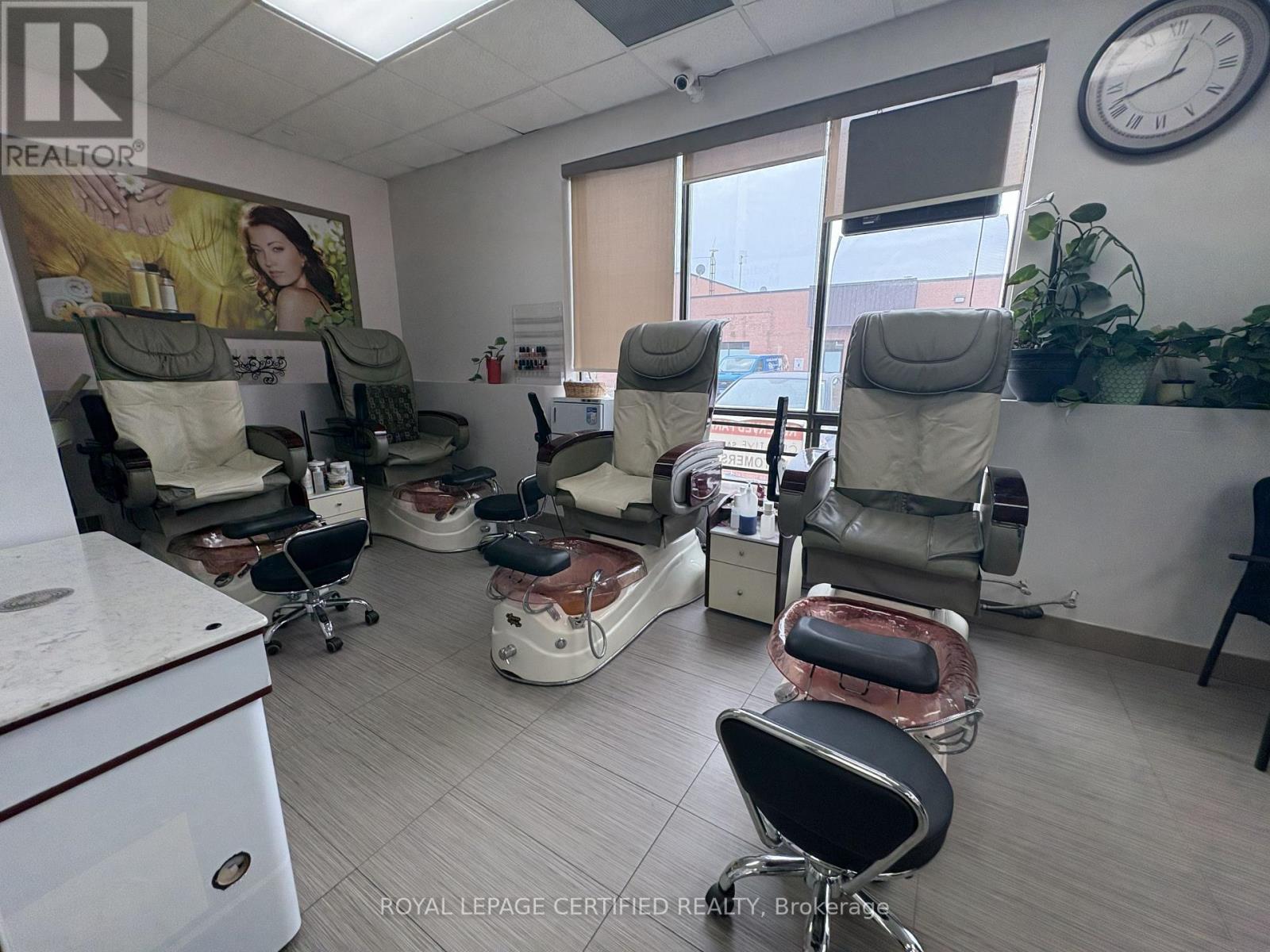 Unit 4 -   Part C - 925 Main Street E, Milton, Ontario  L9T 4H8 - Photo 2 - W13714998
