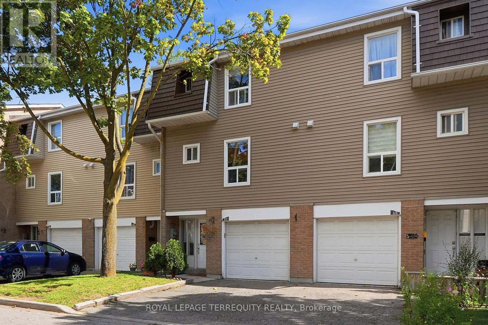 67 Enmount Drive, Brampton, Ontario  L6T 4C9 - Photo 2 - W13715028