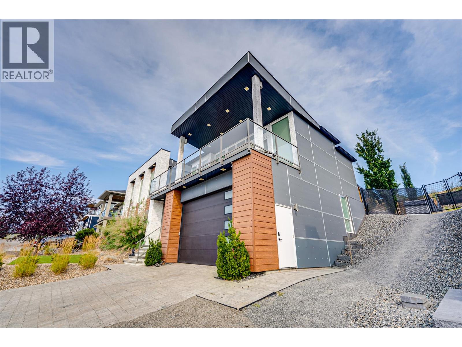 7180 Apex Drive, Vernon, British Columbia  V1B 4E4 - Photo 2 - 10397809