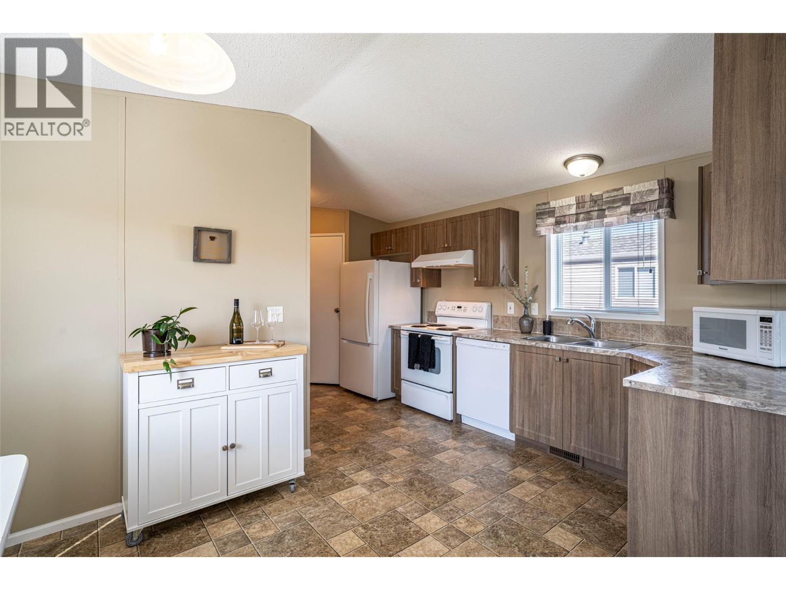 12560 Westside Road Unit# 74, Vernon, British Columbia  V1H 1S9 - Photo 7 - 10398445