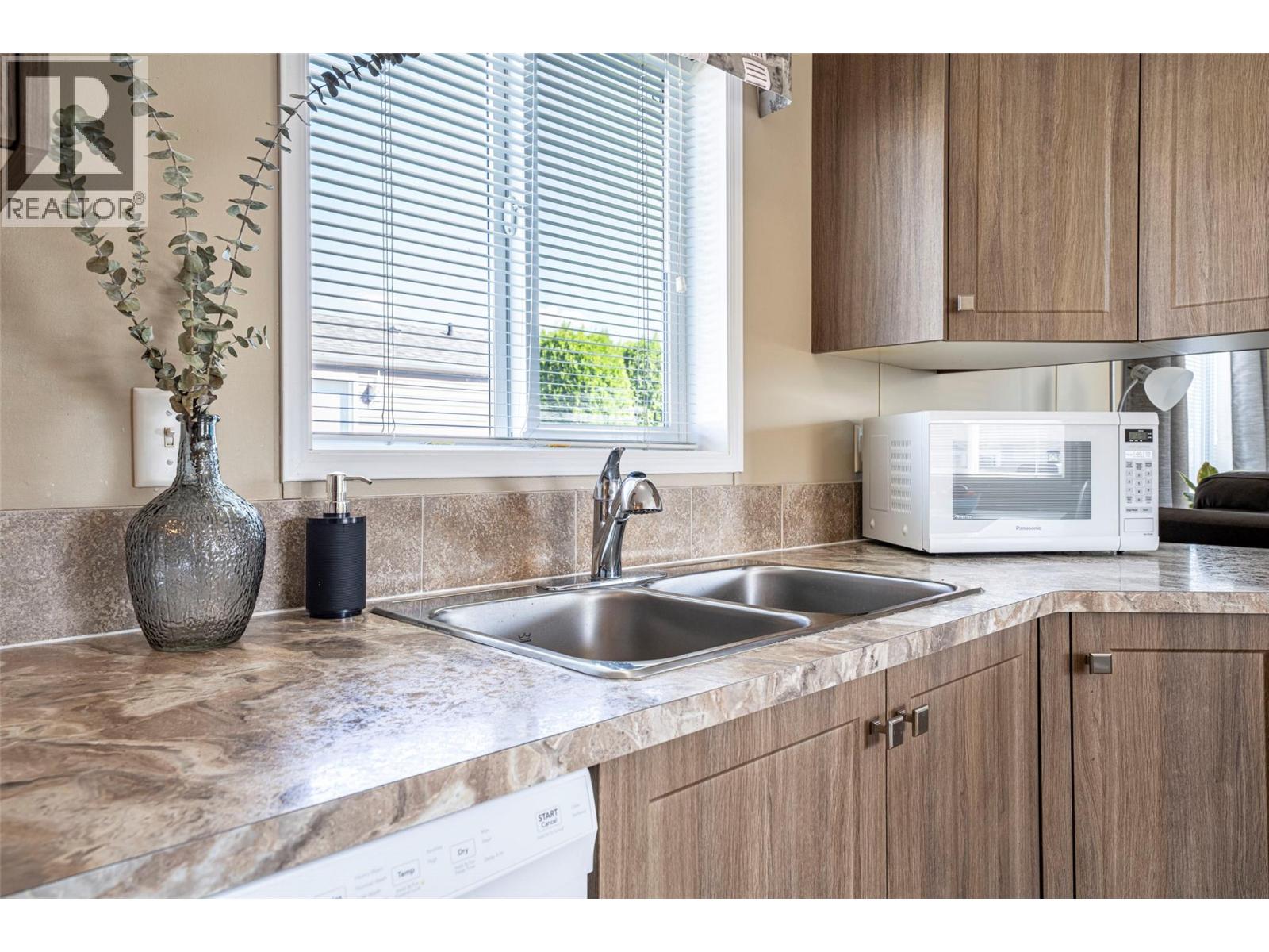 12560 Westside Road Unit# 74, Vernon, British Columbia  V1H 1S9 - Photo 8 - 10398445