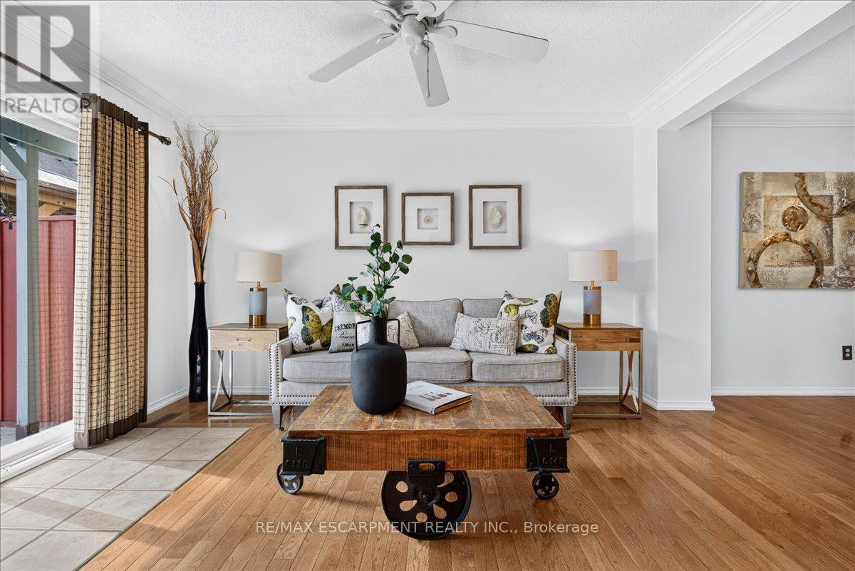 52 Sunvale Place, Hamilton, Ontario  L8E 4Z7 - Photo 6 - X13714880