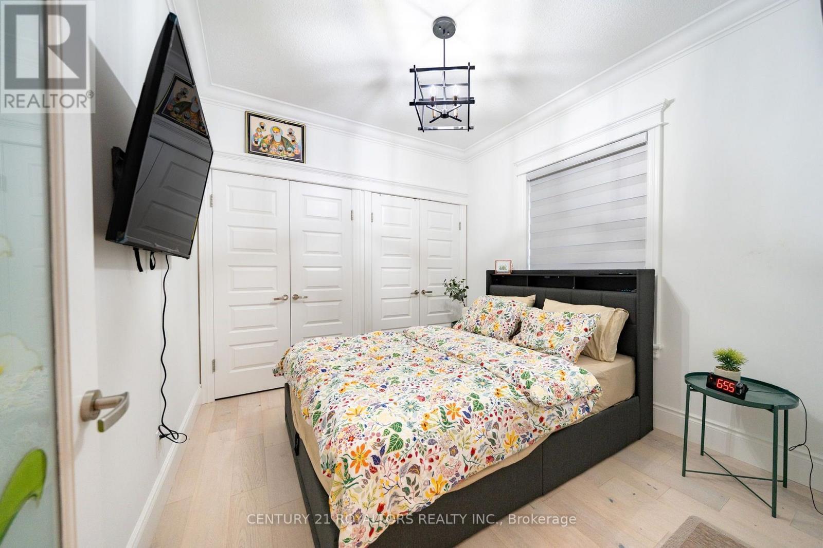 444 Thomas Slee Drive, Kitchener, Ontario  N2P 2X6 - Photo 8 - X13714980