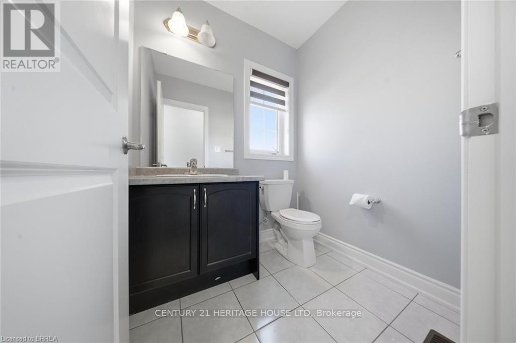18 Macklin Street, Brantford, Ontario  N3V 0B2 - Photo 5 - X13714986