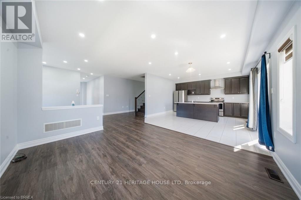 18 Macklin Street, Brantford, Ontario  N3V 0B2 - Photo 8 - X13714986