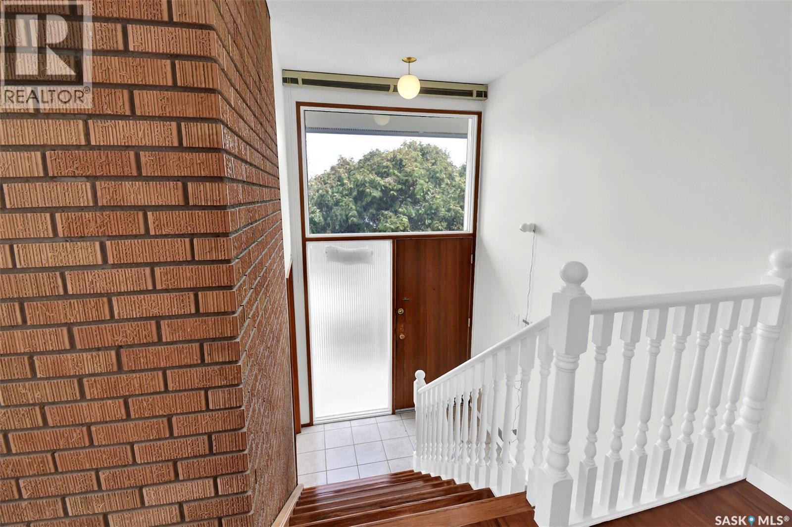 2113 Spadina Crescent E, Saskatoon, Saskatchewan  S7K 0C9 - Photo 6 - SK046727