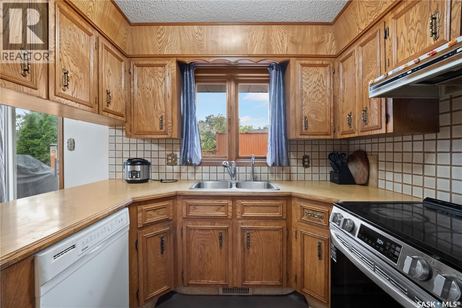 146 Alport Crescent, Regina, Saskatchewan  S4R 7Y6 - Photo 10 - SK046675