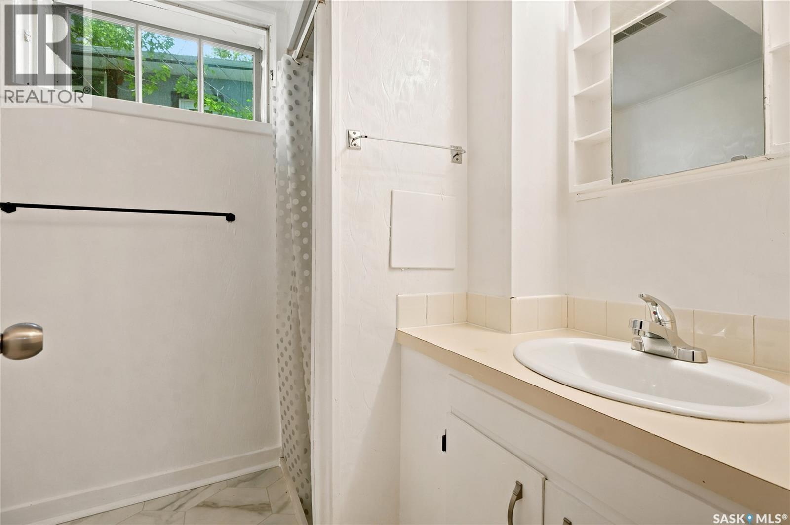 2928 Queen Street, Regina, Saskatchewan  S4S 2E4 - Photo 27 - SK046659