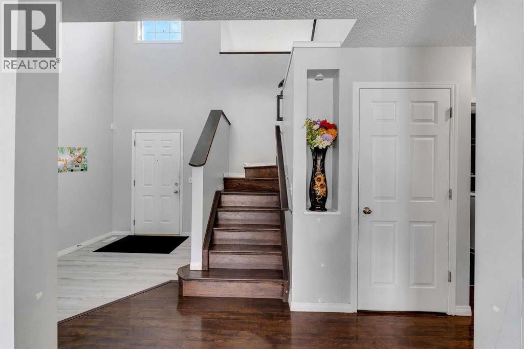 153 Saddlemead Road Ne, Calgary, Alberta  T3J 4J3 - Photo 4 - A2315493
