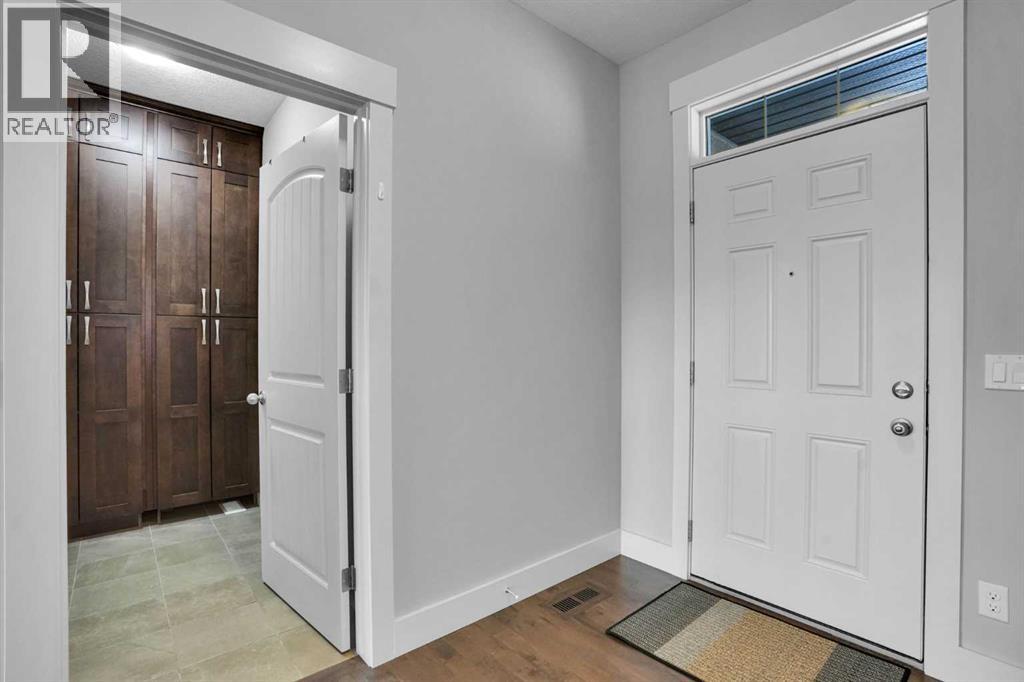 92 Masters Court Se, Calgary, Alberta  T3M 2B8 - Photo 4 - A2327076