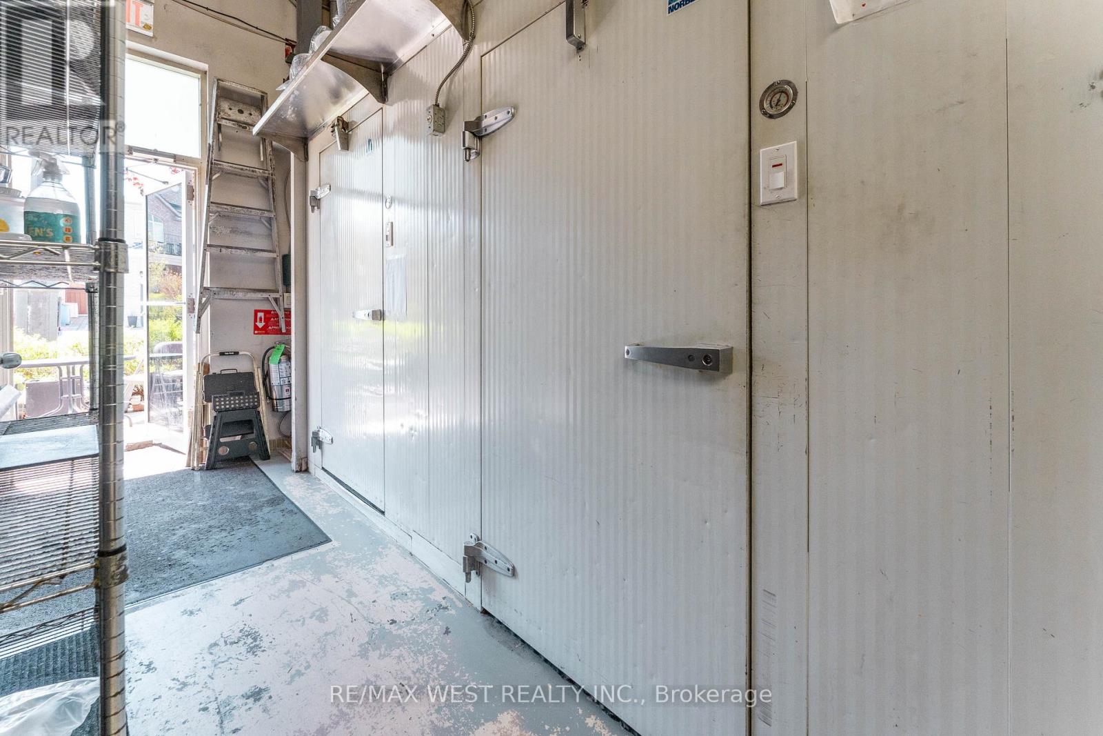 3991 Major Mackenzie Drive, Vaughan, Ontario  L4H 4G1 - Photo 21 - N13433964