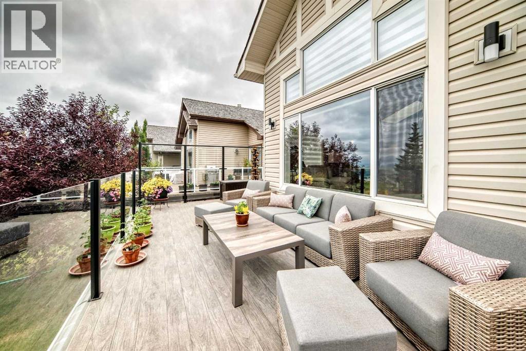 1 Glenvista Place, Cochrane, Alberta  T4C 2K2 - Photo 34 - A2340086