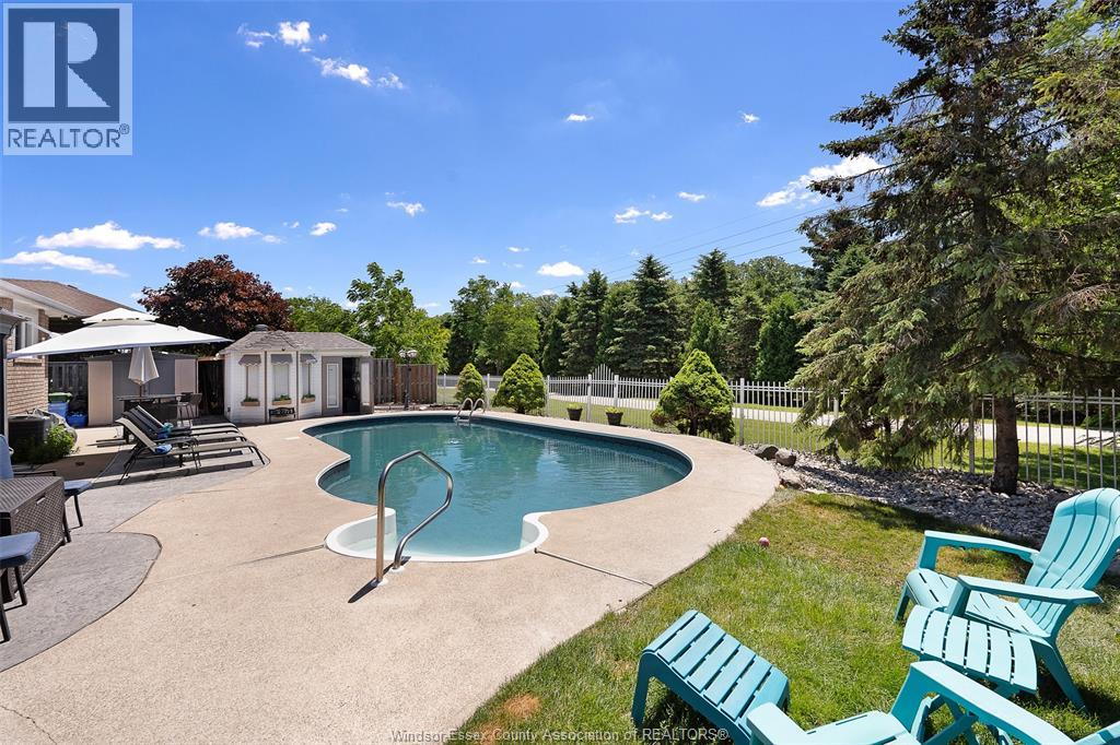 12339 Funaro Crescent, Tecumseh, Ontario  N9K 1B2 - Photo 40 - 26020894