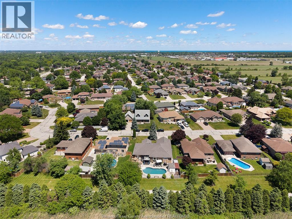 12339 Funaro Crescent, Tecumseh, Ontario  N9K 1B2 - Photo 46 - 26020894