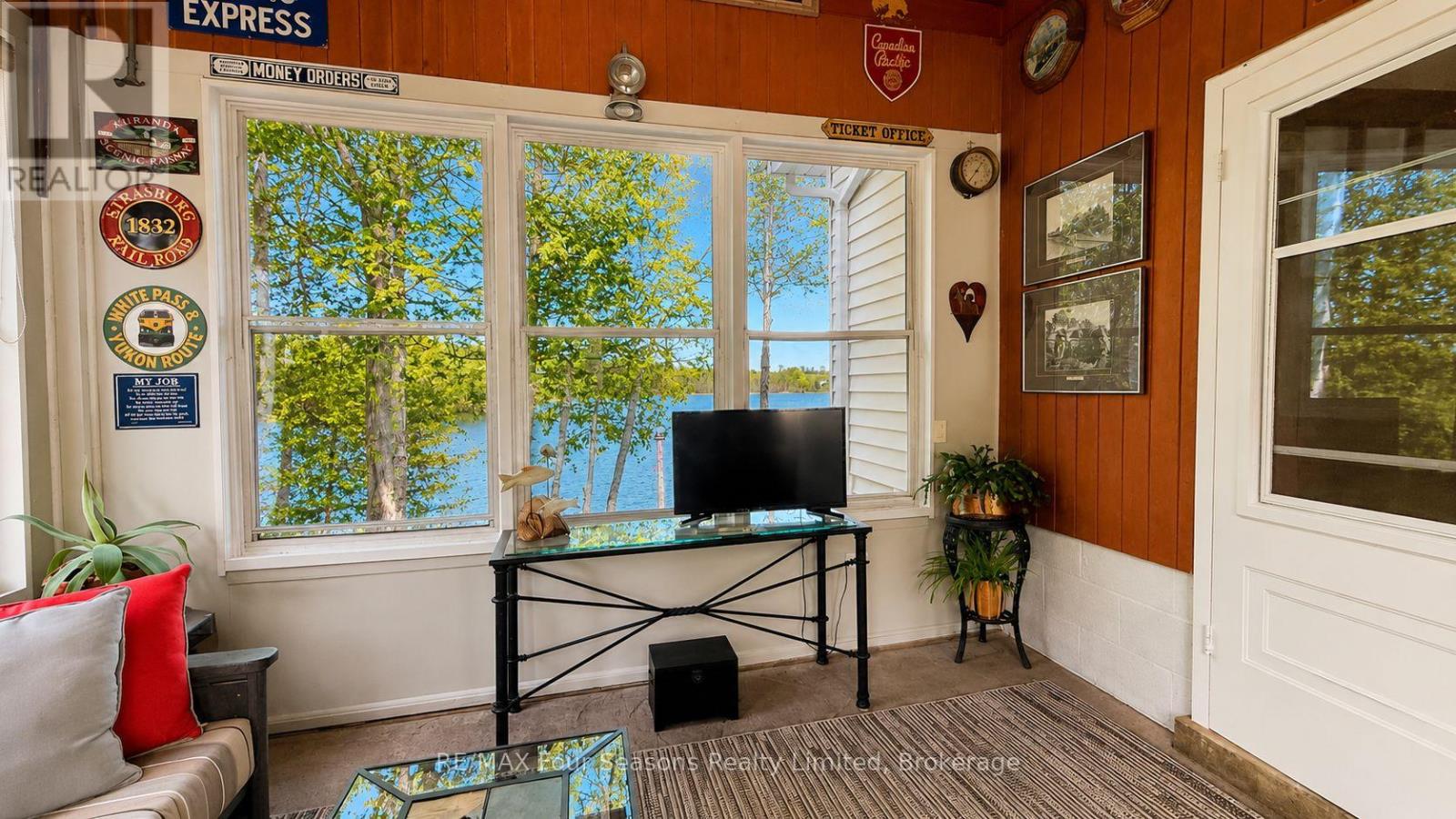 52 Shore Drive, South Bruce Peninsula, Ontario  N0H 1A0 - Photo 12 - X13220068