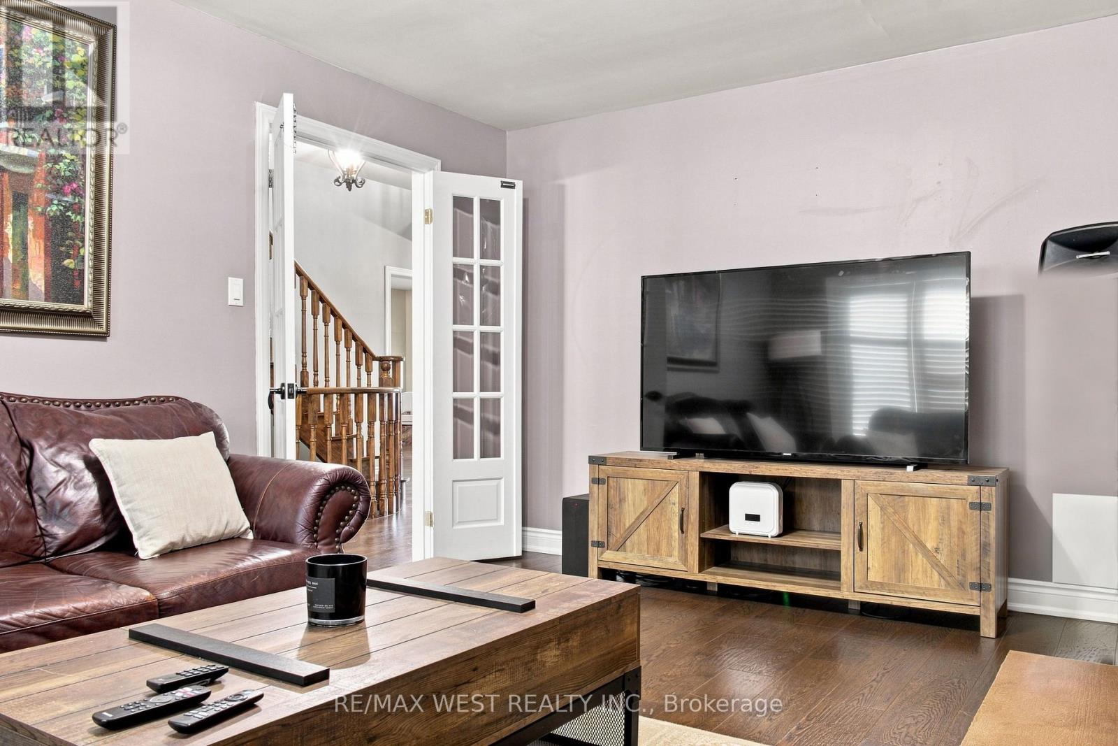 414 Belview Avenue, Vaughan, Ontario  L4L 7T5 - Photo 4 - N13713712