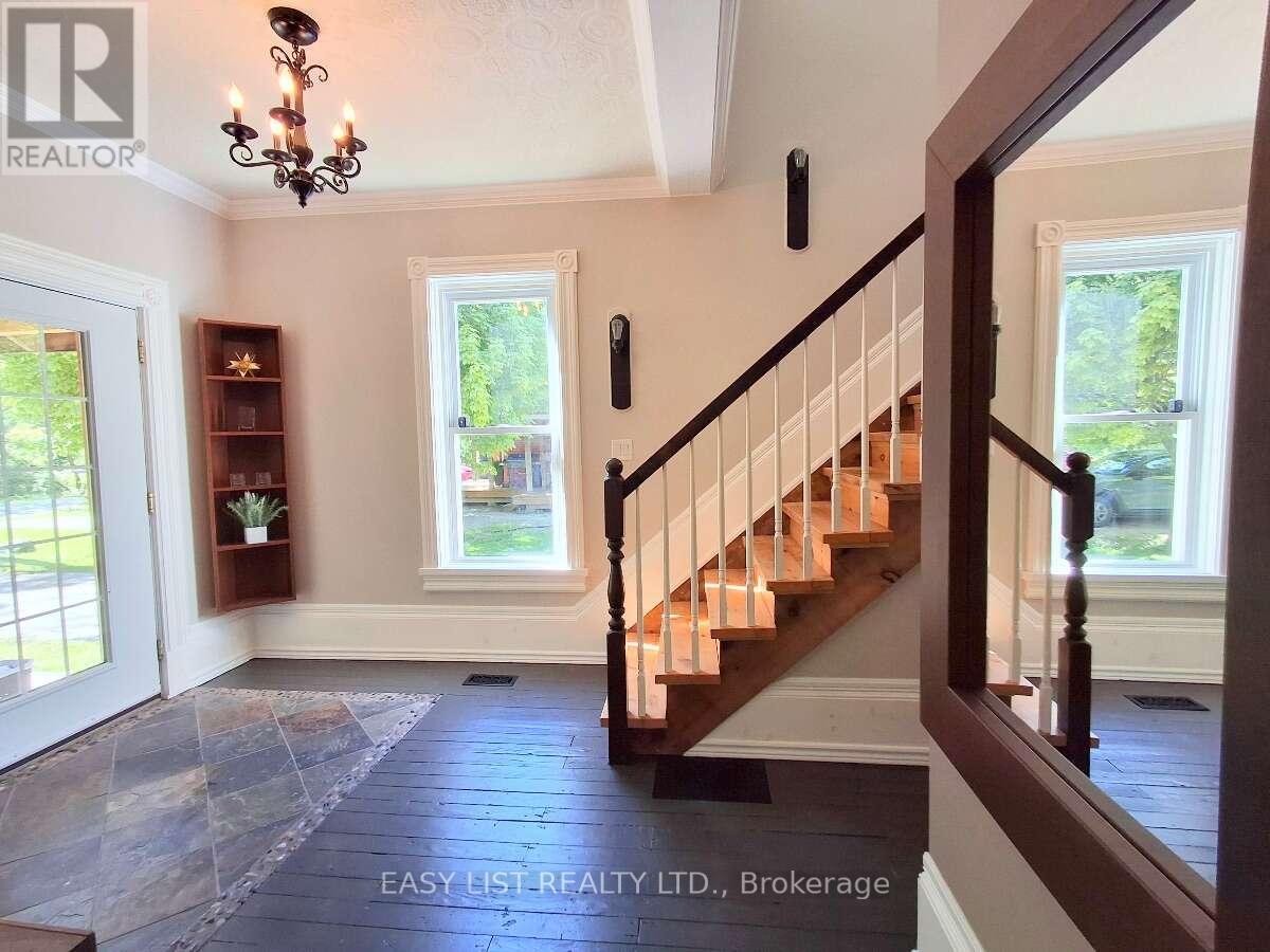 9 River Street, Severn, Ontario  L0K 1E0 - Photo 6 - S13440808