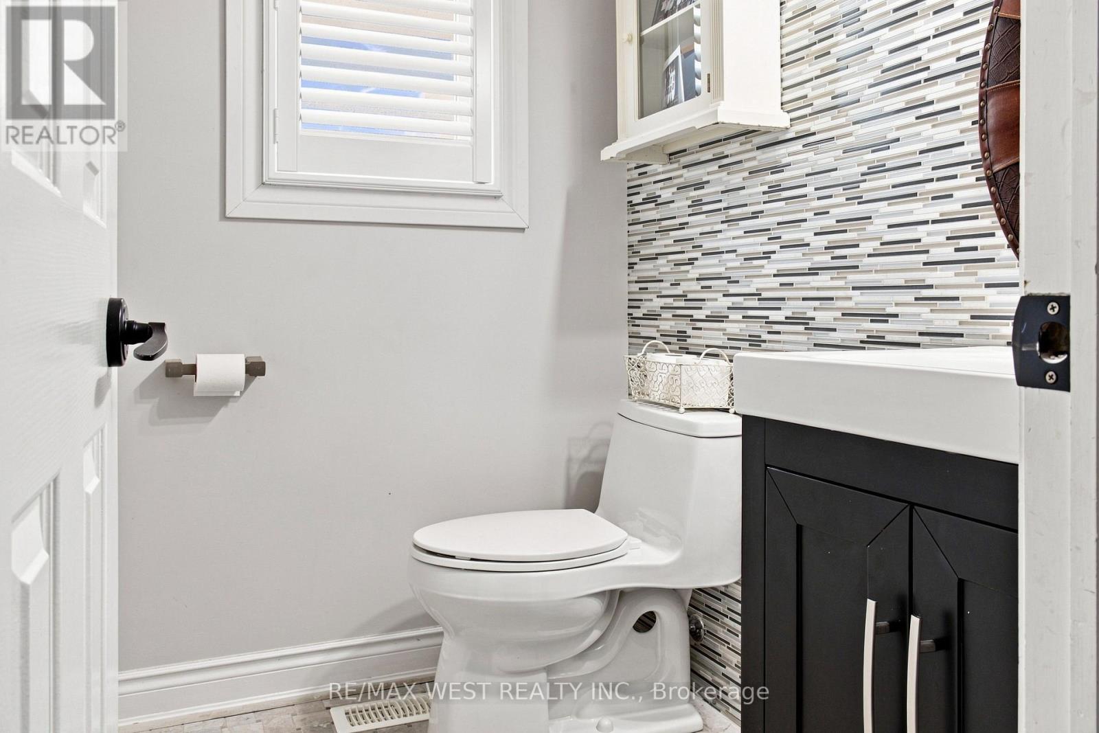 414 Belview Avenue, Vaughan, Ontario  L4L 7T5 - Photo 6 - N13713712